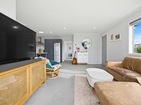 1/39 Saxbys Road, Deanwell