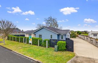 1/39 Saxbys Road, Glenview