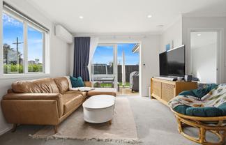1/39 Saxbys Road, Glenview