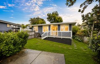 25A Hewlett Road, Massey