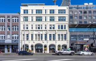 CBRE - UNIQUE WATERFRONT CBD OFFICE
