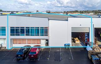 Penrose Warehouse with High Stud 