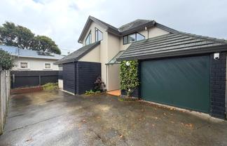 15A Puriri Street, Woburn