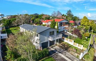 16 & 16A Lancewood Avenue, Melville
