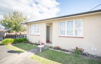 2/58 Weld Street, Feilding