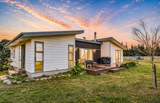 443 Ashley Road, Cust