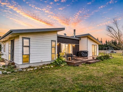 443 Ashley Road, Cust