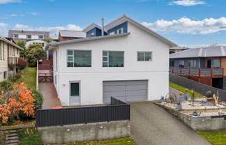 18 Moir Street, BALCLUTHA