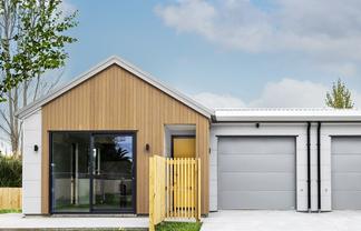 24 Jacks Landing Drive, Hamilton Lake