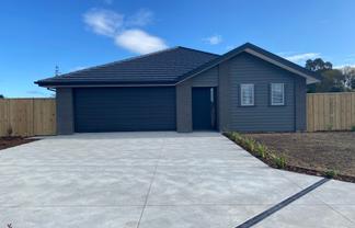 12 Cleaver St, Woodend