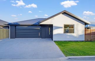 8A Main North Road, Woodend