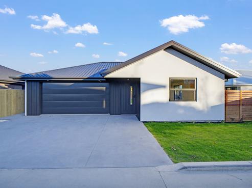 8A Main North Road, Woodend