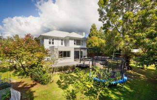 11 Westbourne Road, Murrays Bay