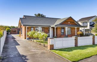 62 Rata Street, Hawera
