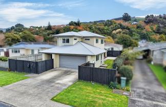 8 Davies Street, Tawa