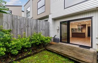 8/237 Swanson Road, Henderson
