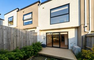 8/237 Swanson Road, Henderson