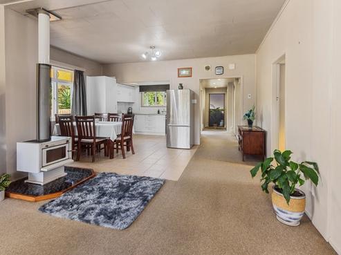 89 Great North Road, Kamo