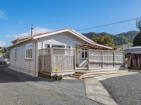 89 Great North Road, Kamo