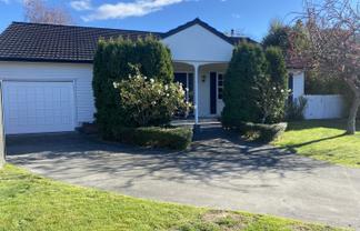 25 Kent Terrace, Taradale