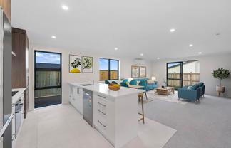 10B Cronshaw Road, Karaka