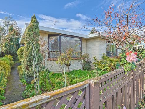 2 Danvers Street, Havelock North