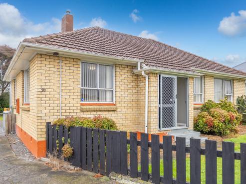 10 Chisholm Street, Huntly
