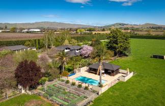 144 Longlands Road West, Longlands