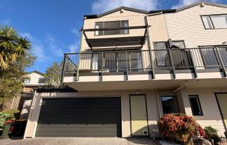 8/8 Flynn Street, Birkdale