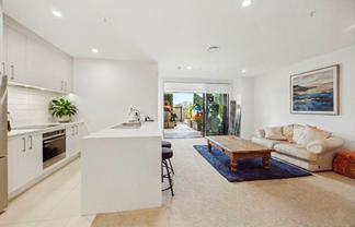 204/8 Waikumete Road, Glen Eden