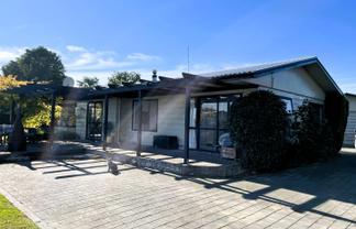 9 Grant Street, Havelock North