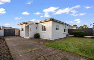 5 Stirling Street, Windsor