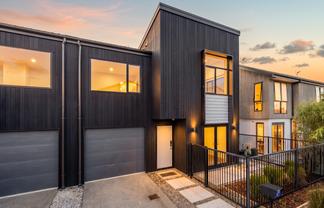 6 Alexander French Close, Silverdale