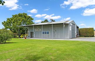 21A Pyle Road East, One Tree Point