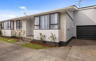 b/48 Queens Grove, Belmont