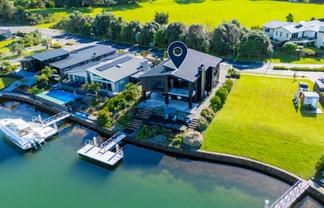31 Stace Hopper Drive, One Tree Point