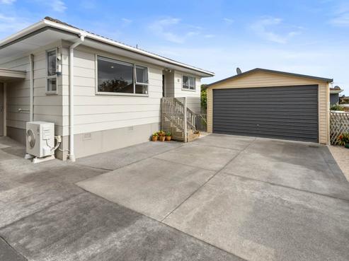 2/115 Pigeon Mountain Road, Half Moon Bay