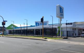 High Profile Penrose Showroom | 650 m2