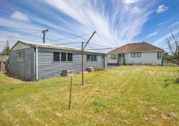 1 Gladstone Street, Foxton