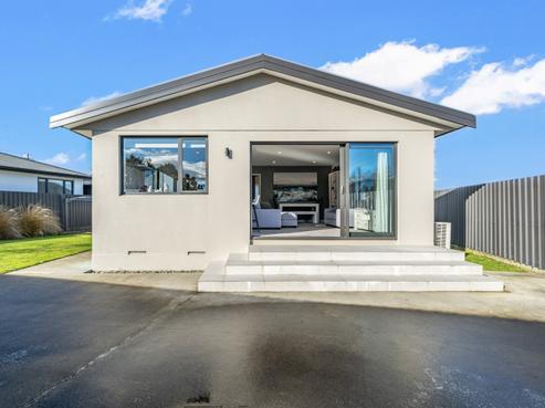 102 Findlay Road, Ascot