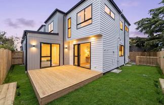 2/4 Tawa Crescent, Manurewa
