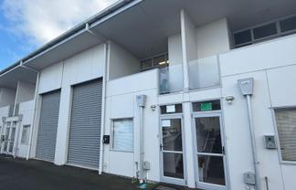 Great investment return - Central Kumeu location