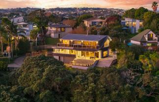 819 Whangaparaoa Road, Manly