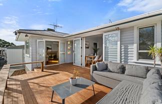 15A Queen Road, Bellevue