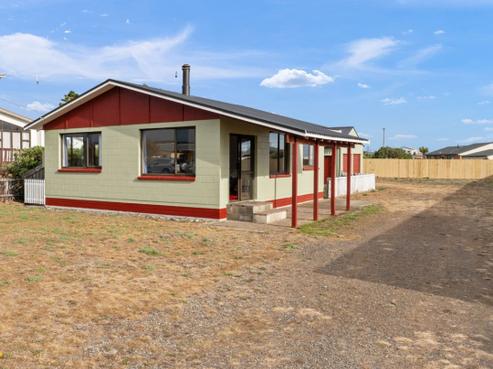 13 Lake Terrace Road, Little River