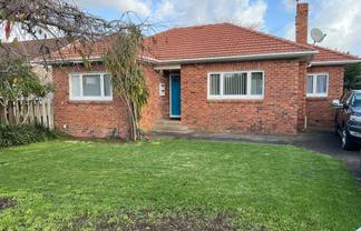 34 Hazelmere Road, Sandringham