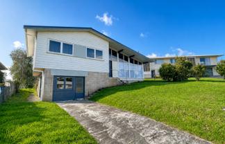 33 Paramu Avenue, Birkdale