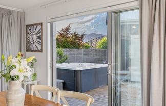 3 Shipton Court, Lower Shotover