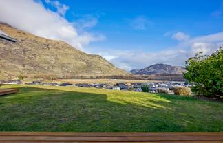 3 Shipton Court, Lower Shotover