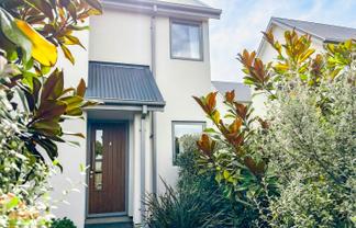4/37 Huxley Street, Sydenham